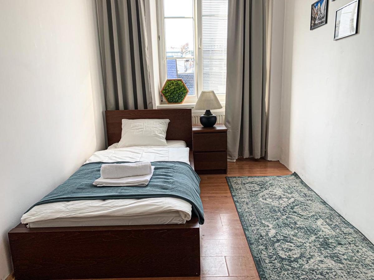 Cozy Downtown City Living 브라티슬라바 외부 사진